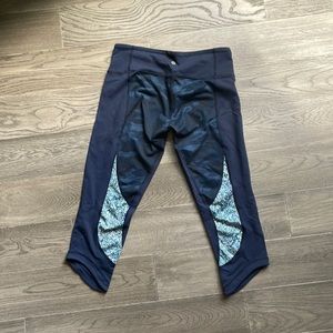 Lululemon leggings size 8, excellent condition